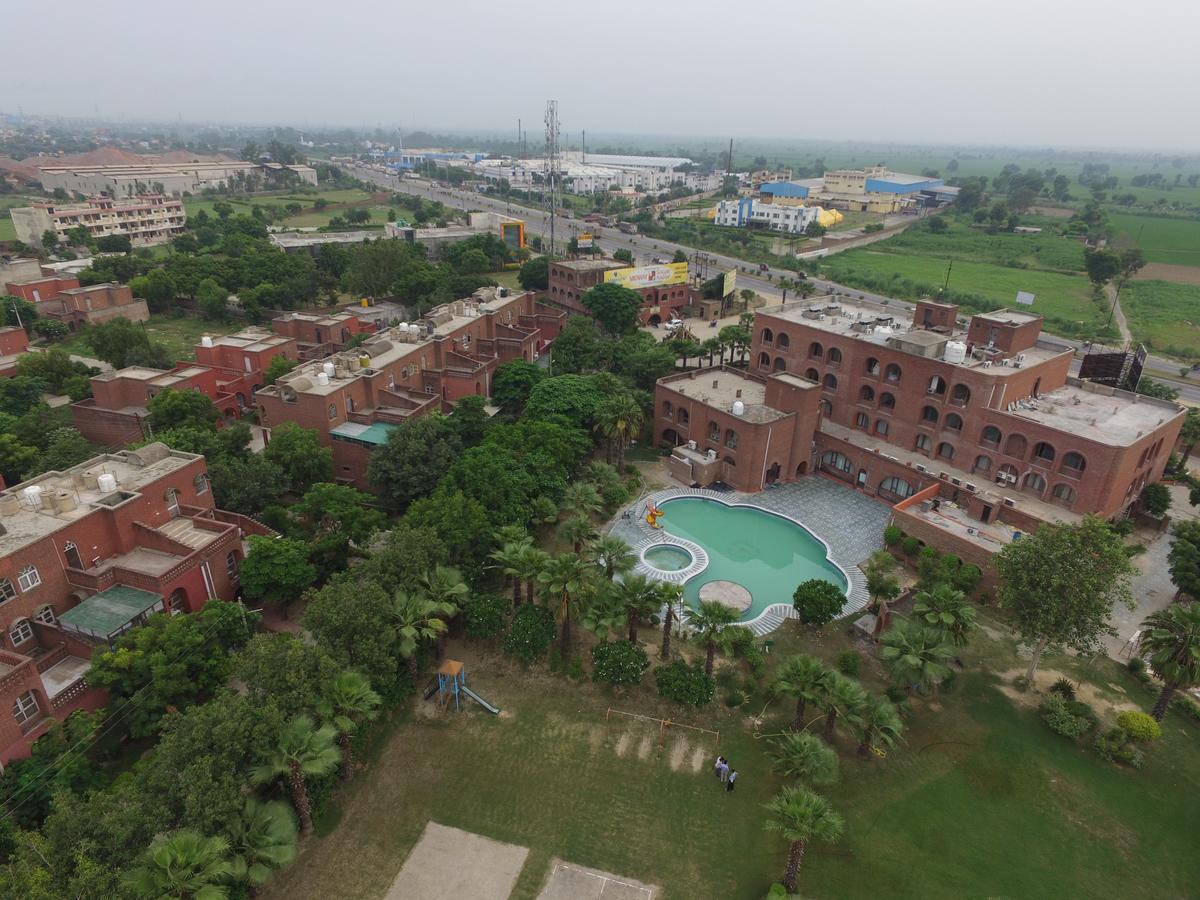 Magsons Resorts Vrindavan Kosi Dış mekan fotoğraf